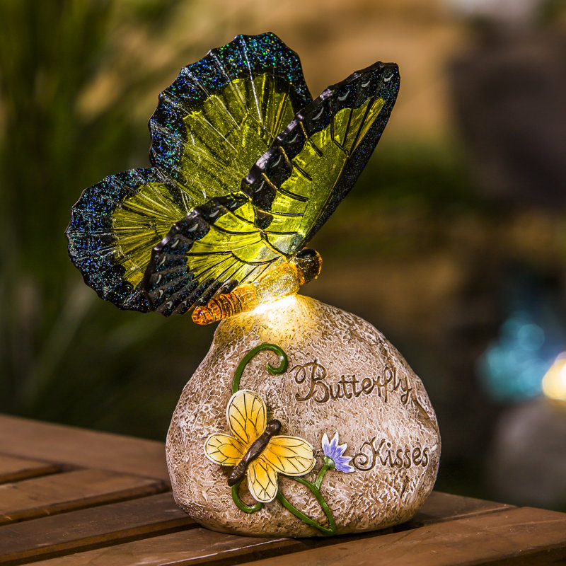 Red Barrel Studio® Statue de jardin solaire la vie en pierre est un